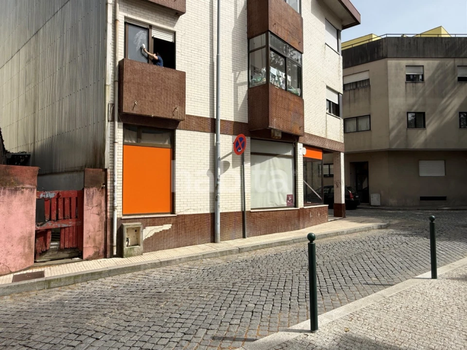 Loja para Venda em São Mamede de Infesta e Senhora da Hora Foto 4