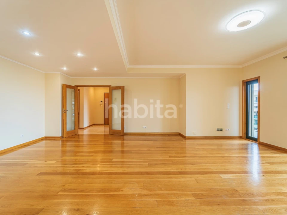 Apartamento T3 para Arrendamento em Belém Foto 3