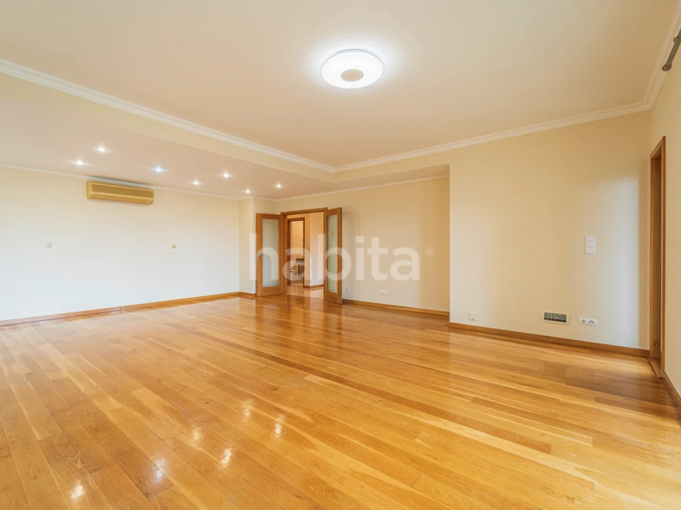 Apartamento T3 para Arrendamento em Belém Foto 30
