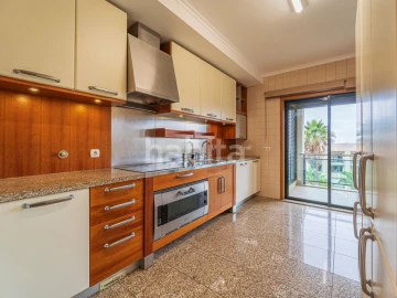 Apartamento T3 para Arrendamento em Belém