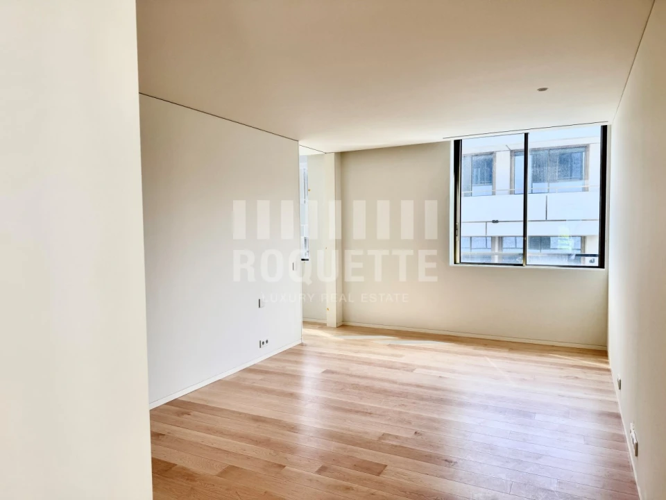 Apartamento T2 para Venda em Lordelo do Ouro e Massarelos Foto 2
