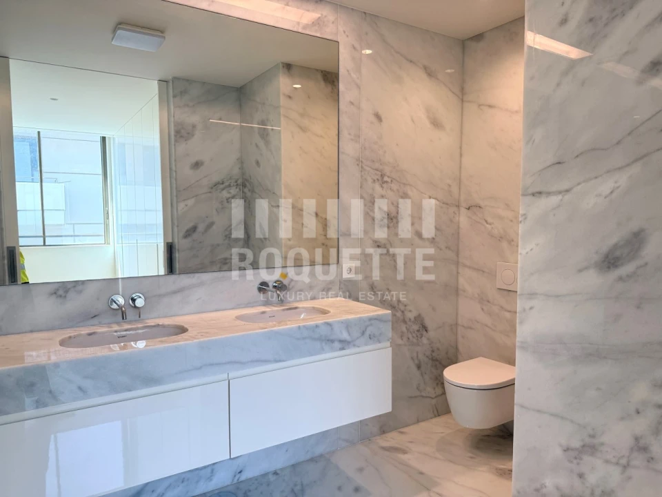 Apartamento T2 para Venda em Lordelo do Ouro e Massarelos Foto 3