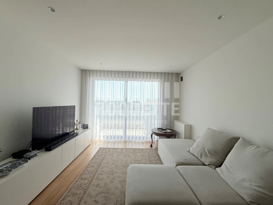 Apartamento T2 para Venda em Aldoar, Foz do Douro e Nevogilde Foto 2