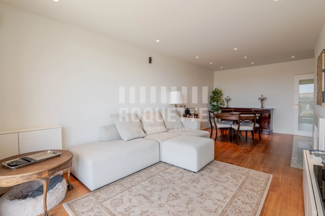 Apartamento T2 para Venda em Aldoar, Foz do Douro e Nevogilde Foto 1