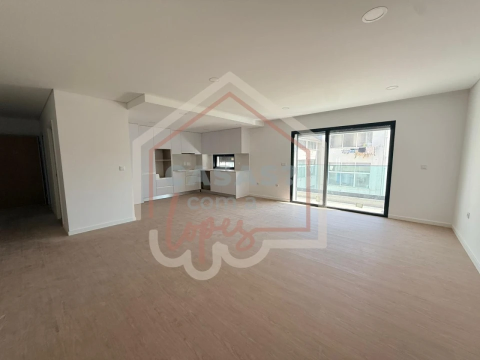 Apartamento T2 para Venda em Esgueira Foto 2