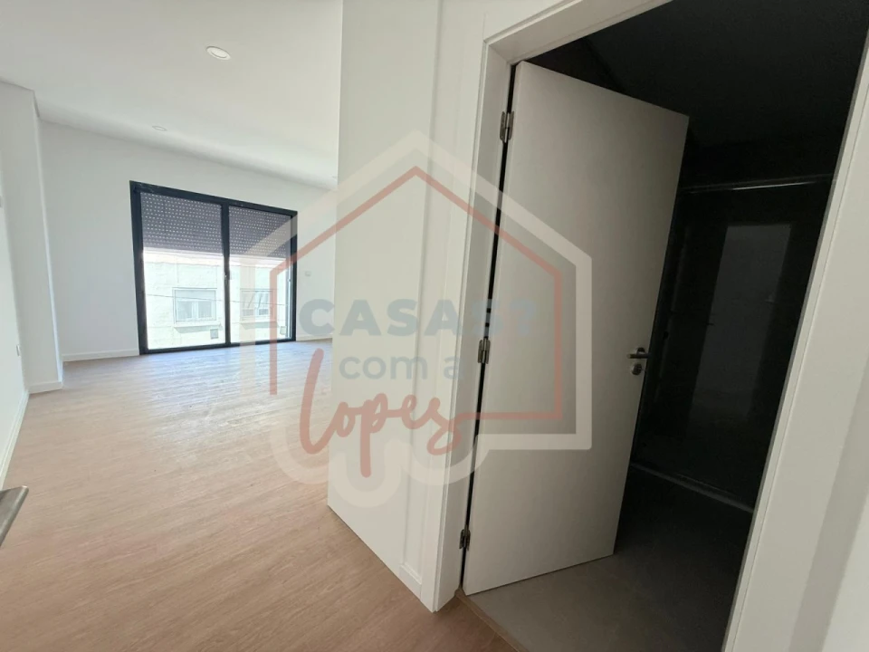 Apartamento T2 para Venda em Esgueira Foto 6