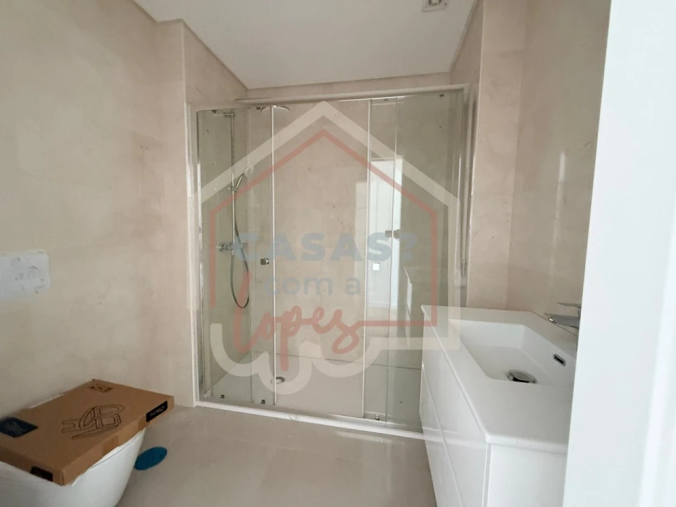 Apartamento T2 para Venda em Esgueira Foto 12