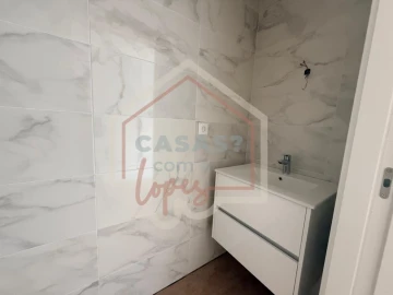 Apartamento T2 para Venda em Esgueira