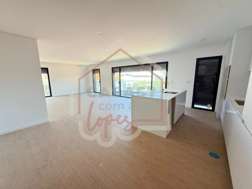 Apartamento T2 para Venda em Esgueira Foto 2
