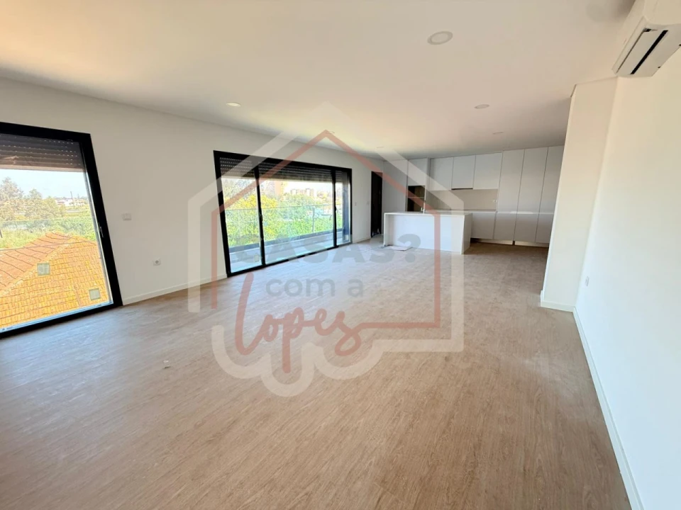 Apartamento T2 para Venda em Esgueira Foto 5