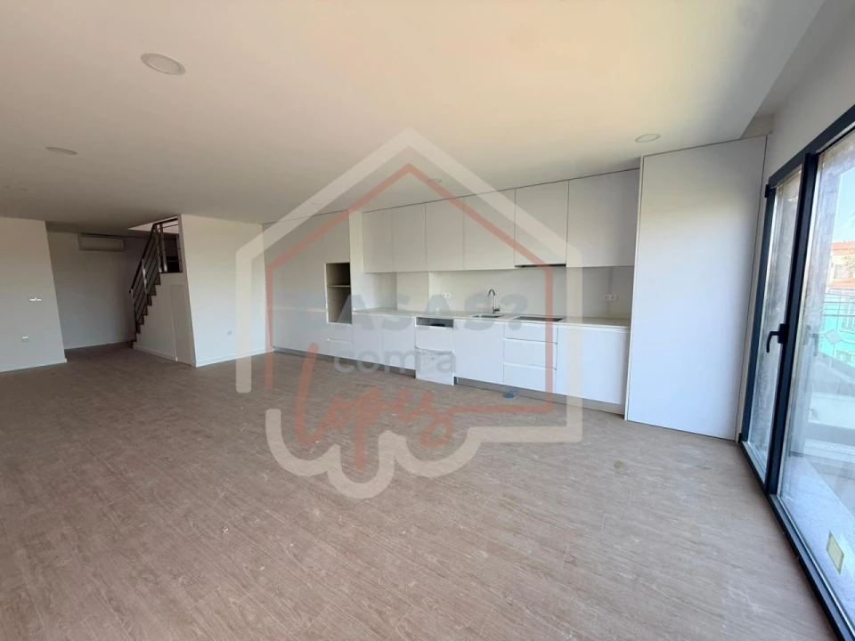Apartamento T2 para Venda em Esgueira Foto 3