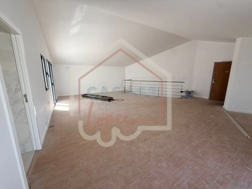 Apartamento T3 para Venda em Esgueira Foto 3