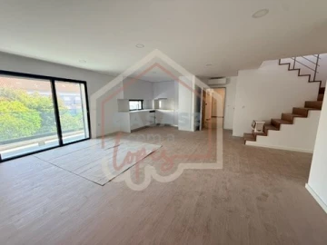 Apartamento T2 para Venda em Esgueira