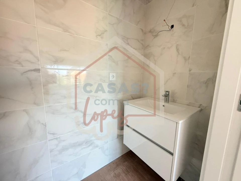 Apartamento T2 para Venda em Esgueira Foto 9