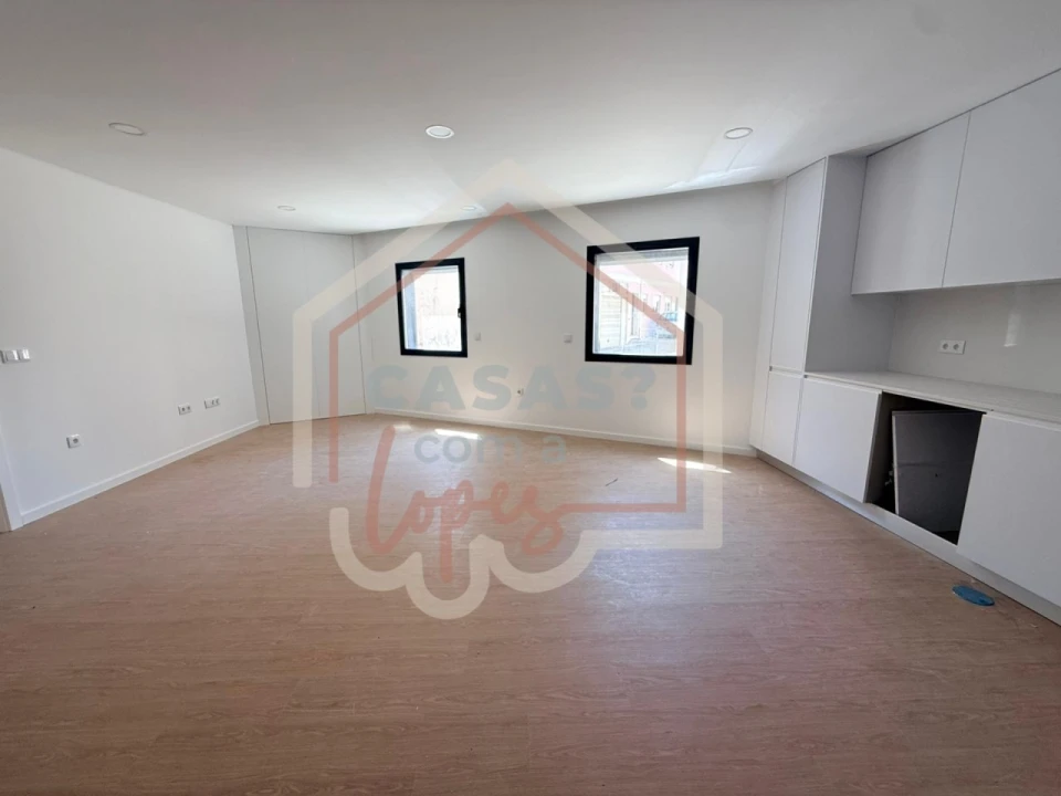 Apartamento T1 para Venda em Esgueira Foto 2