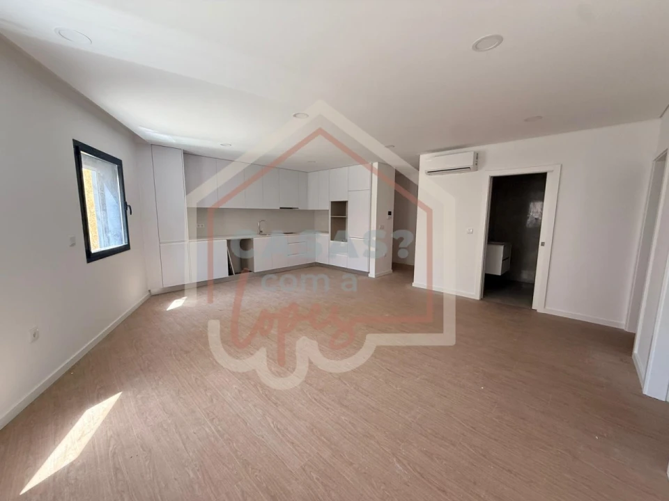 Apartamento T1 para Venda em Esgueira Foto 3