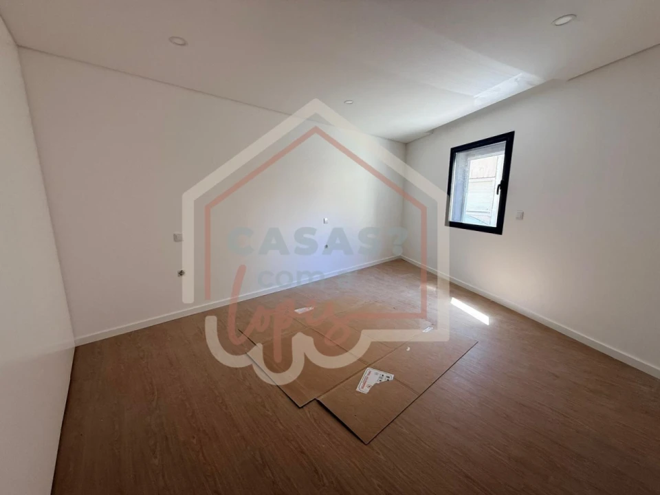 Apartamento T1 para Venda em Esgueira Foto 4