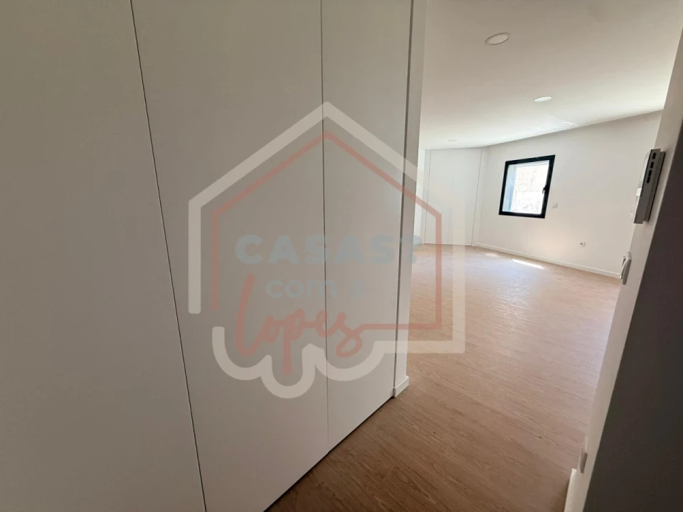 Apartamento T1 para Venda em Esgueira Foto 6
