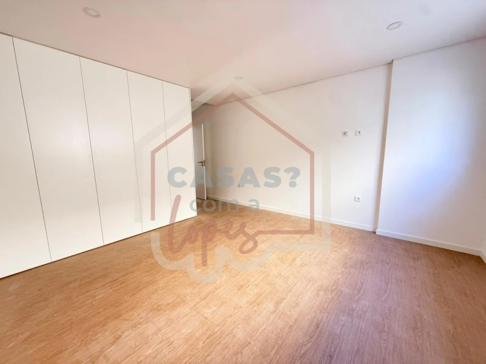 Apartamento T2 para Venda em Esgueira Foto 10