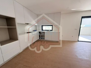 Apartamento T2 para Venda em Esgueira
