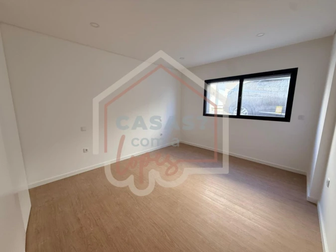 Apartamento T2 para Venda em Esgueira Foto 6