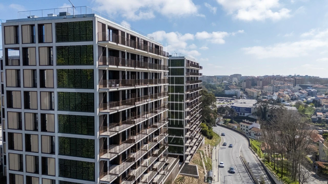 Apartamento T4 para Venda em Santa Marinha e São Pedro da Afurada Foto 1