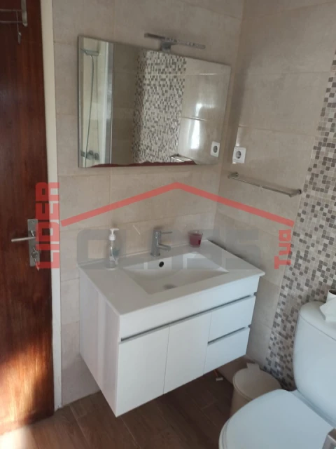Quarto para Arrendamento em Mirandela