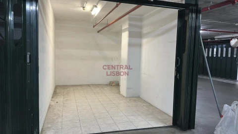 Garagem para Venda em Parque das Nações