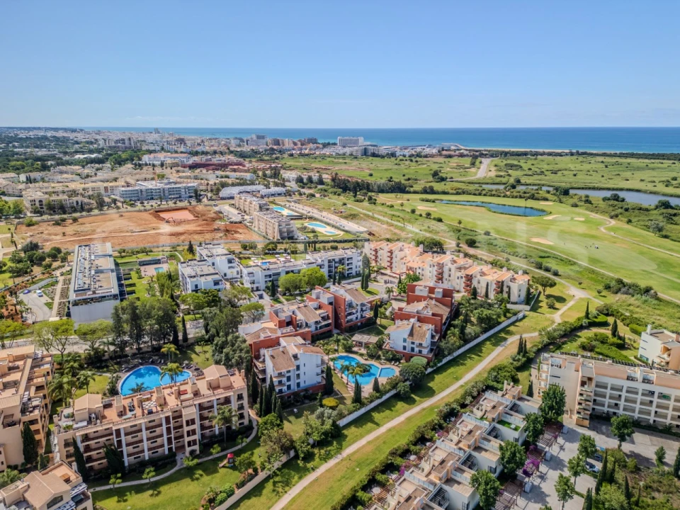 Apartamento T2 para Venda em Quarteira Foto 27