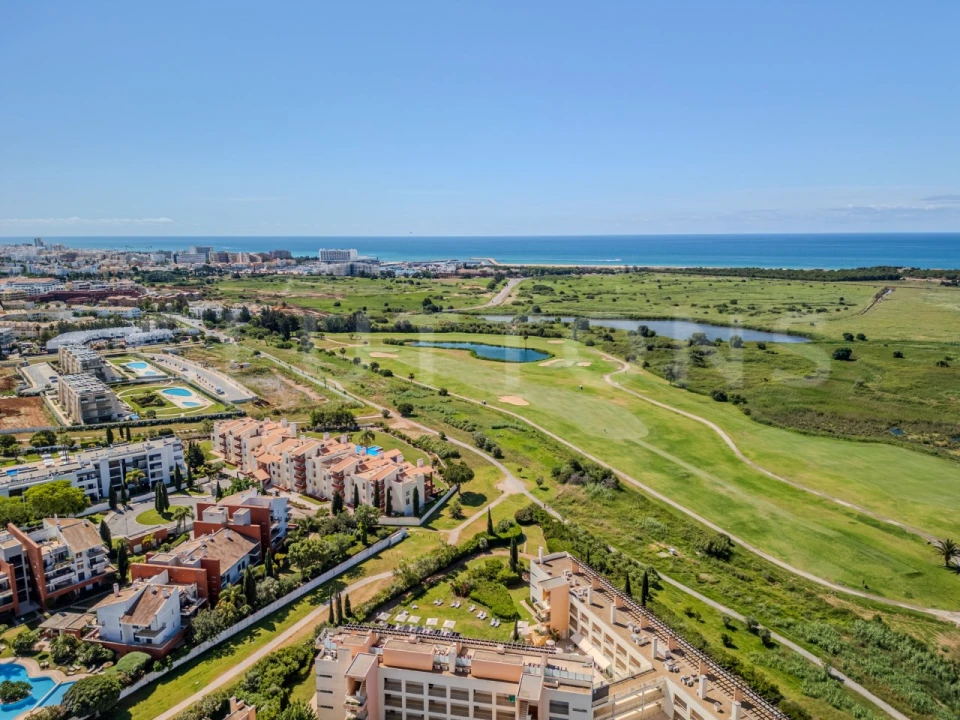 Apartamento T2 para Venda em Quarteira Foto 17