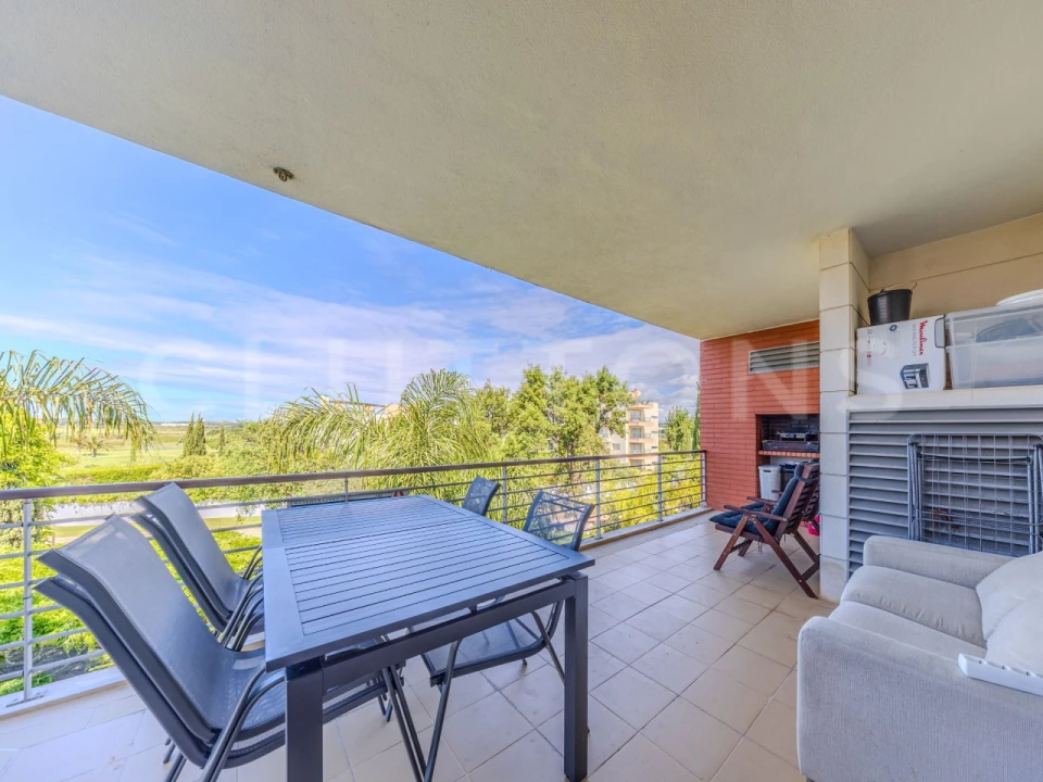 Apartamento T2 para Venda em Quarteira Foto 13