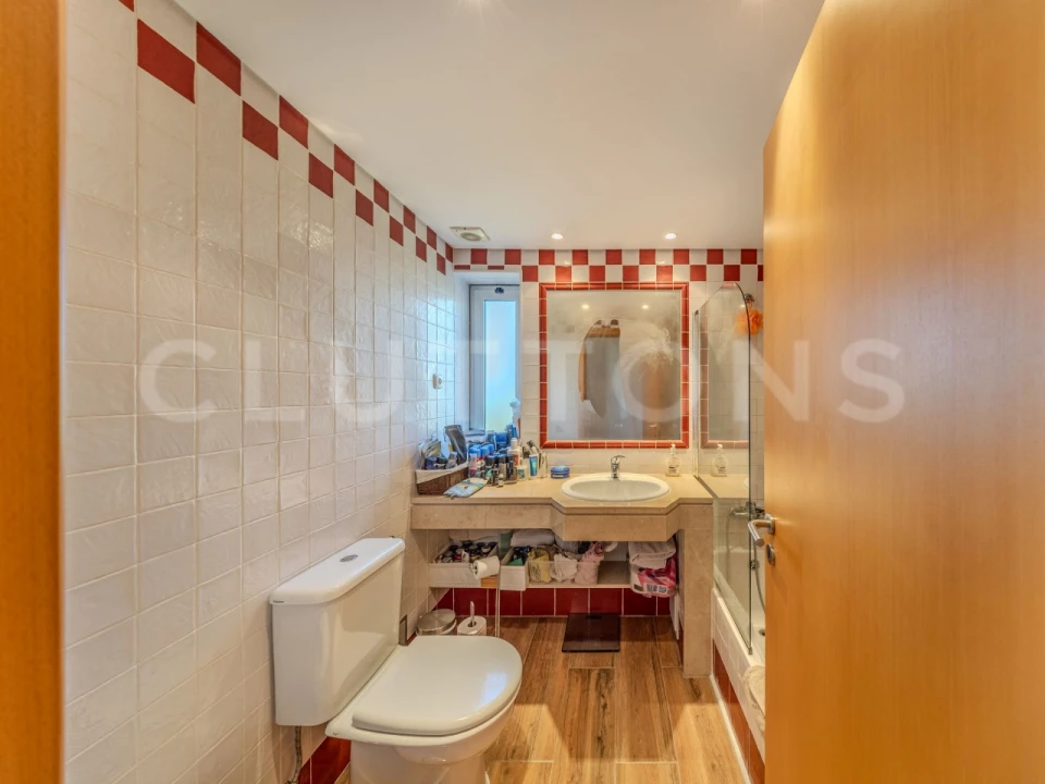 Apartamento T2 para Venda em Quarteira Foto 22