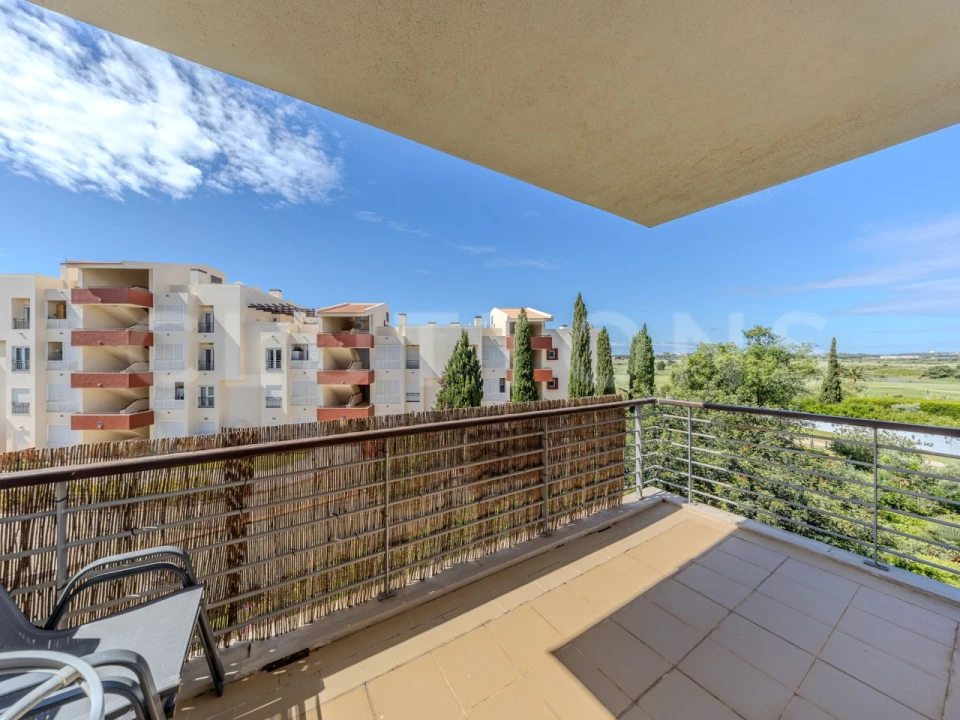 Apartamento T2 para Venda em Quarteira Foto 25