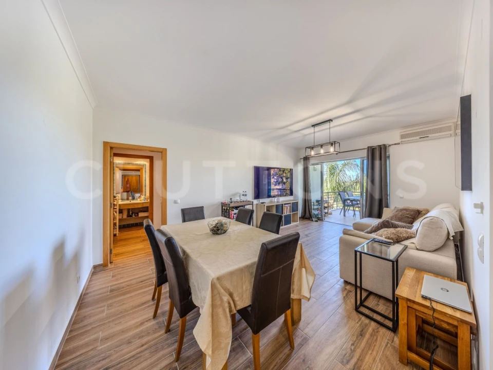 Apartamento T2 para Venda em Quarteira Foto 3