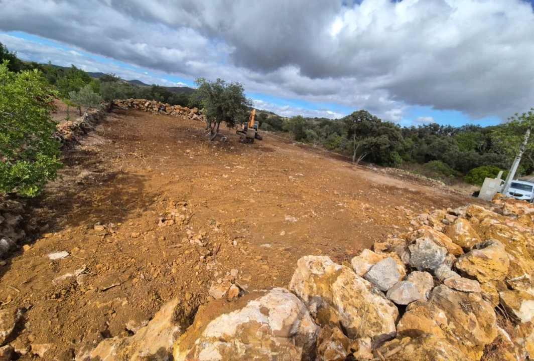 Terreno para Venda em São Brás de Alportel Foto 1