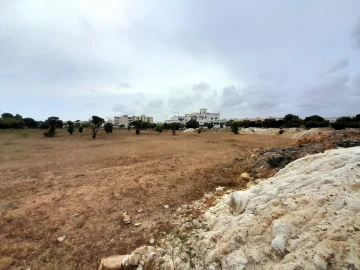 Terreno para Venda em Quelfes