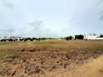 Terreno para Venda em Quelfes