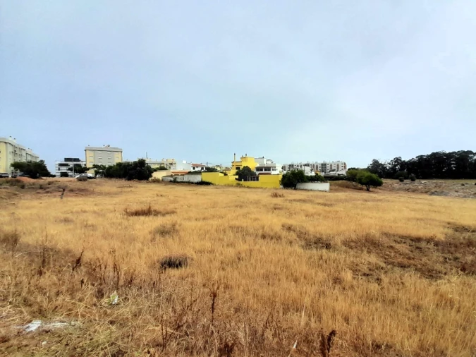 Terreno para Venda em Quelfes Foto 3