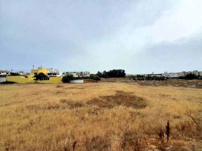 Terreno para Venda em Quelfes Foto 5