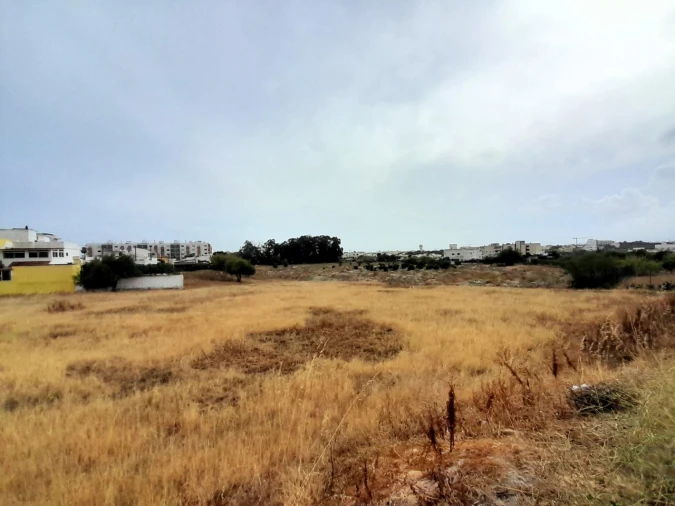 Terreno para Venda em Quelfes Foto 6