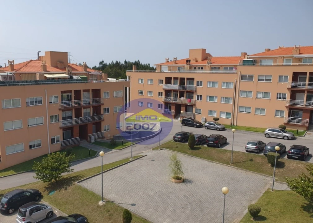 Apartamento T2 para Venda em Canelas Foto 2