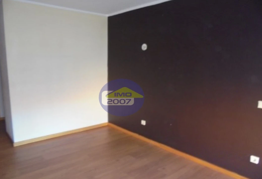 Apartamento T2 para Venda em Canelas Foto 10