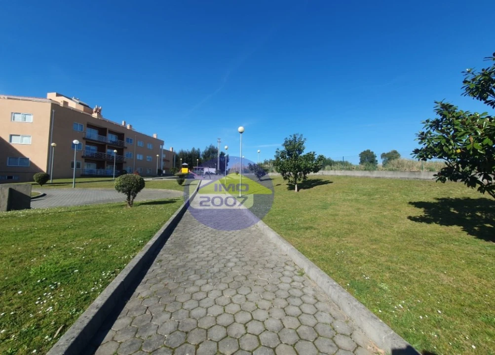 Apartamento T2 para Venda em Canelas Foto 17