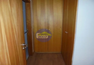 Apartamento T2 para Venda em Canelas