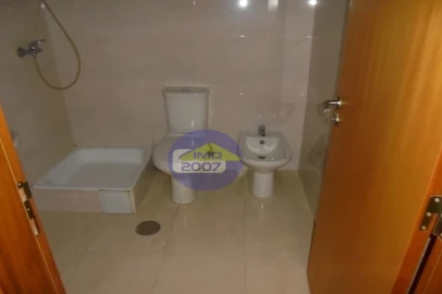 Apartamento T2 para Venda em Canelas