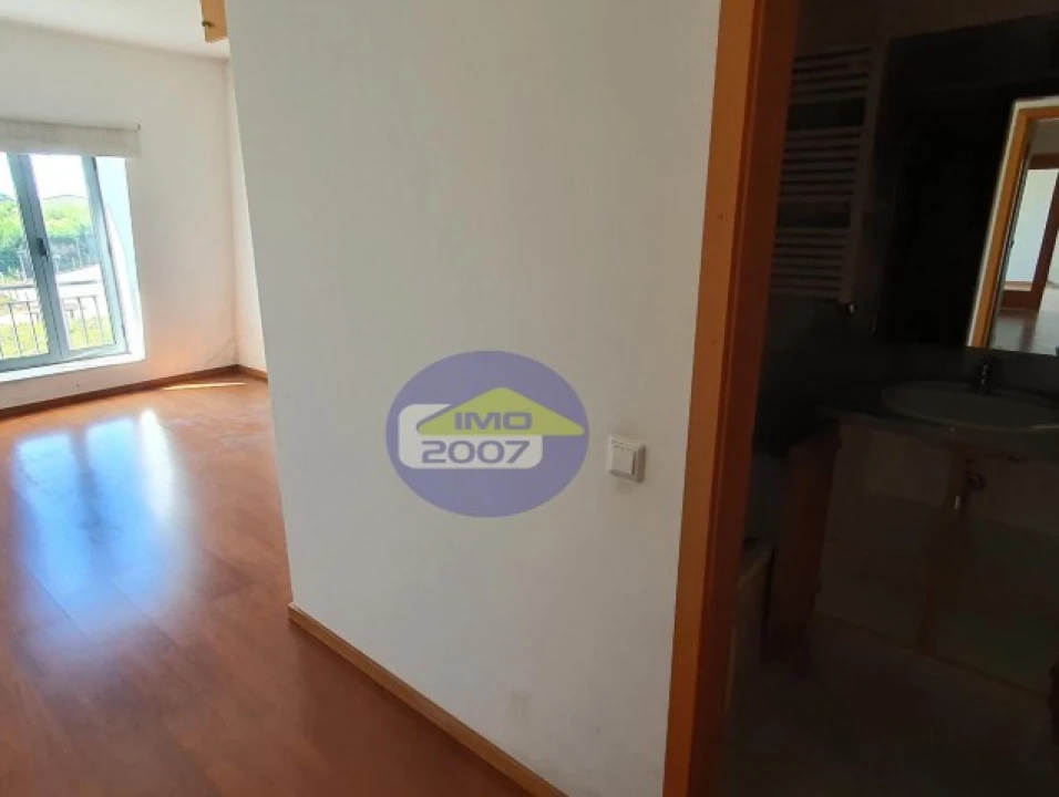 Apartamento T2 para Venda em Oliveira do Douro Foto 7