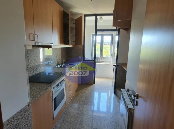 Apartamento T2 para Venda em Oliveira do Douro Foto 2