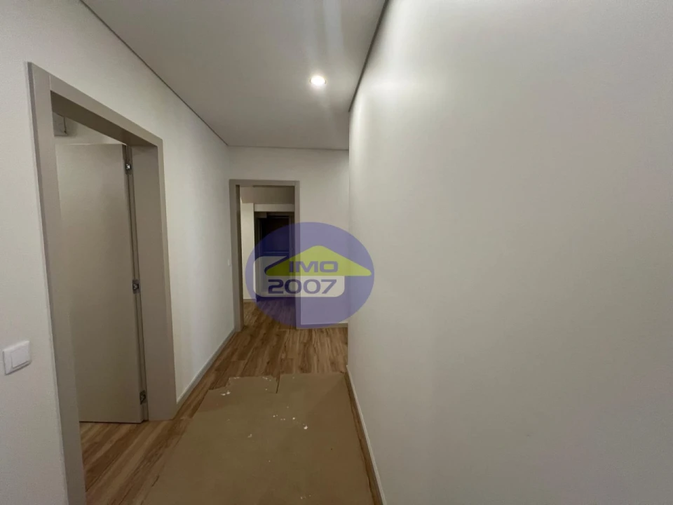 Moradia T3 para Venda em Espinho Foto 17