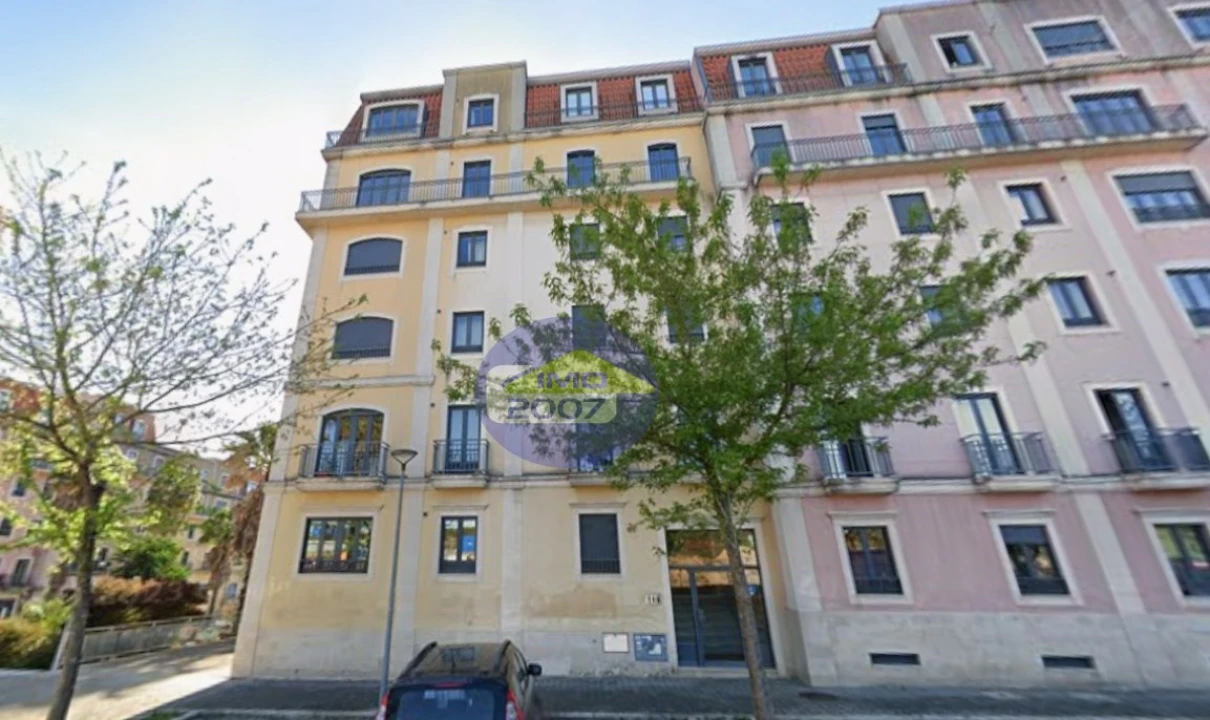 Apartamento T1 para Venda em Oliveira do Douro Foto 1
