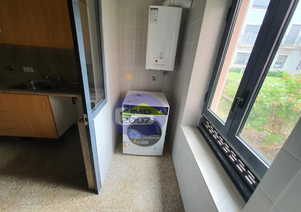 Apartamento T1 para Venda em Oliveira do Douro Foto 4
